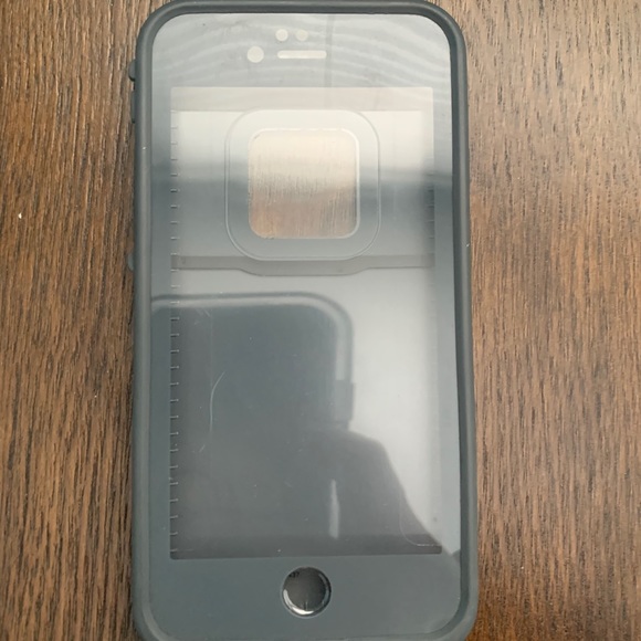 iPhone 6s LifeProof case - Picture 2 of 3